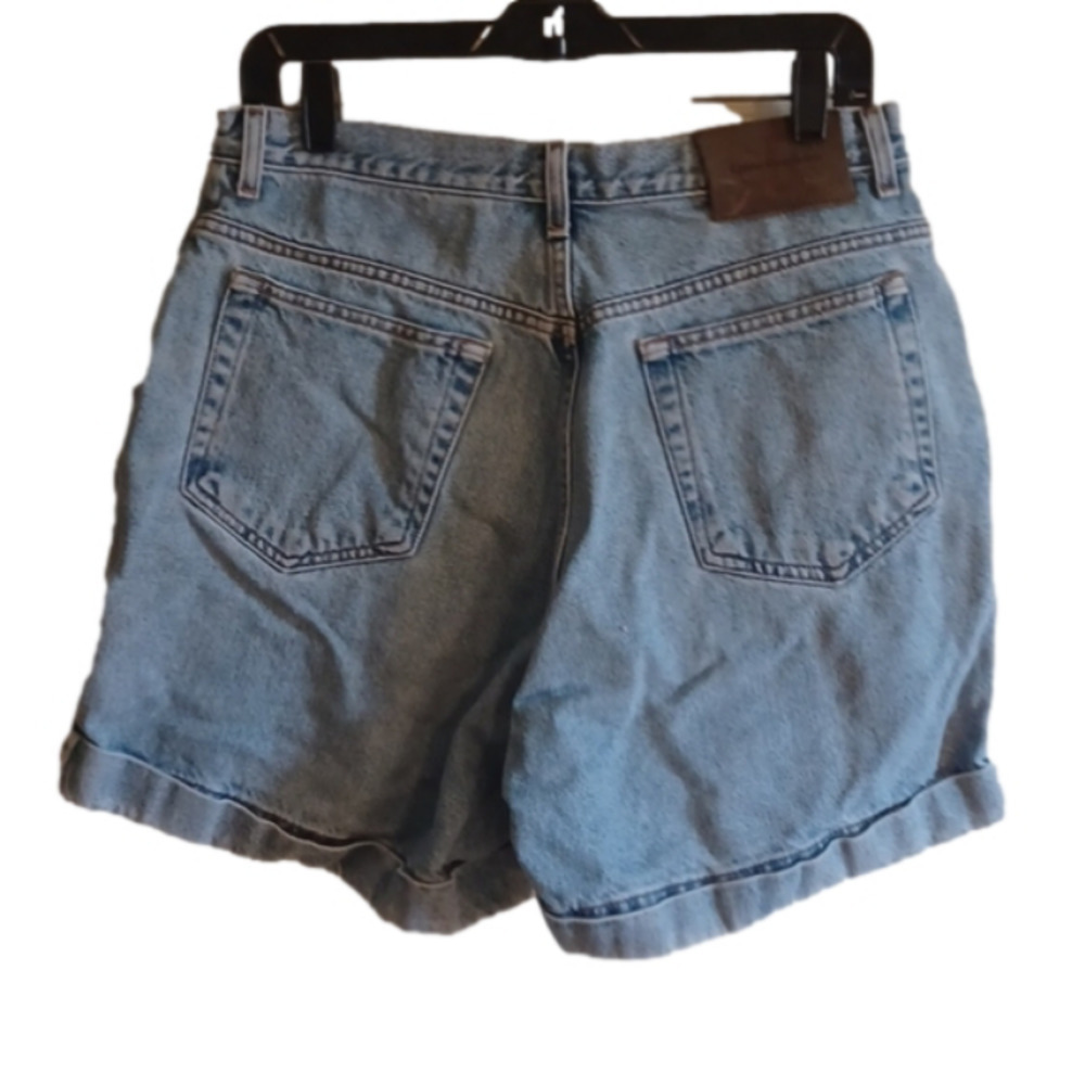 Calvin Klein vintage/ retro shorts. No tags at all, see measurements.  Mom style - Picture 4 of 10